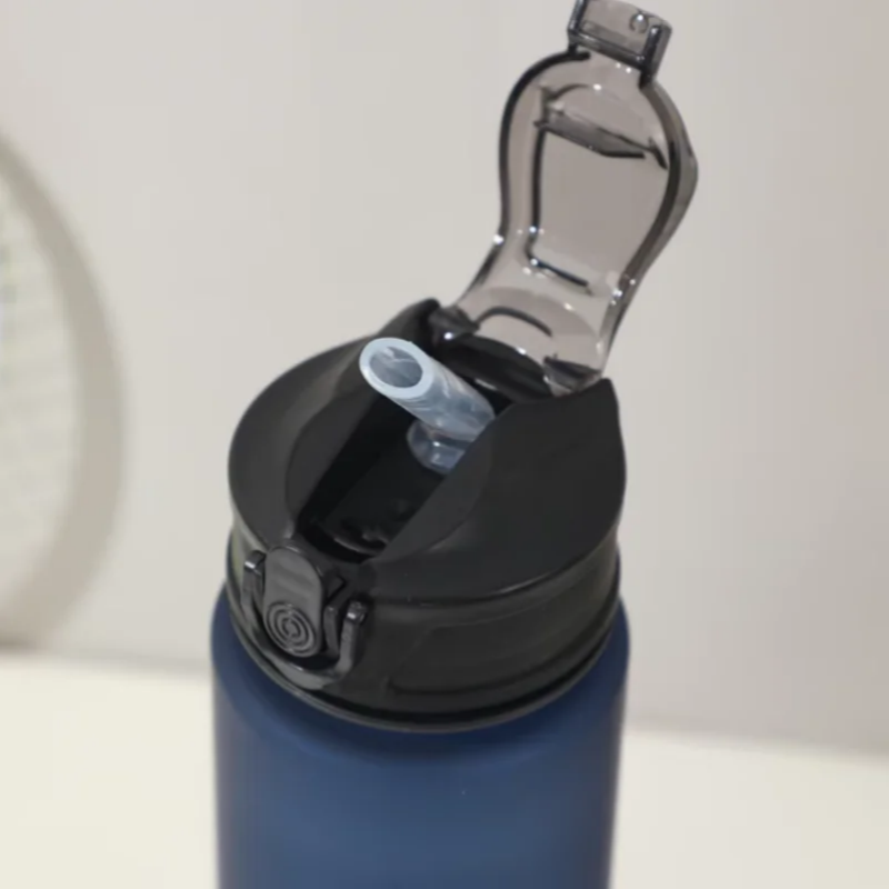 750ML Leak-Proof Sports Water  - Smart Water Bottle Tracker recensione e prezzo